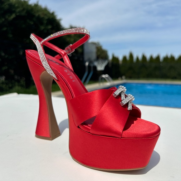 NWT Gianni Bini 10 Dempsey Red Satin Bow Platform Sandals - Picture 10 of 15